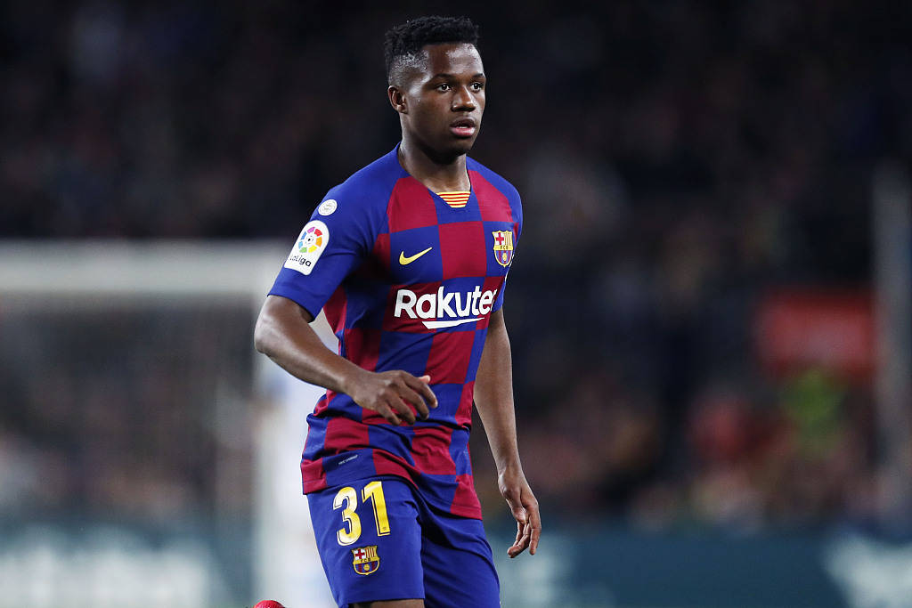 星空体育官方网站圣安东尼奥马刺迎西甲关键赛，集结日伤情更新，质疑声仍在，数据趋势出现新变化的简单介绍